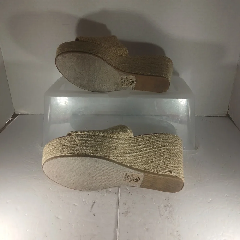 Soda platform wedge